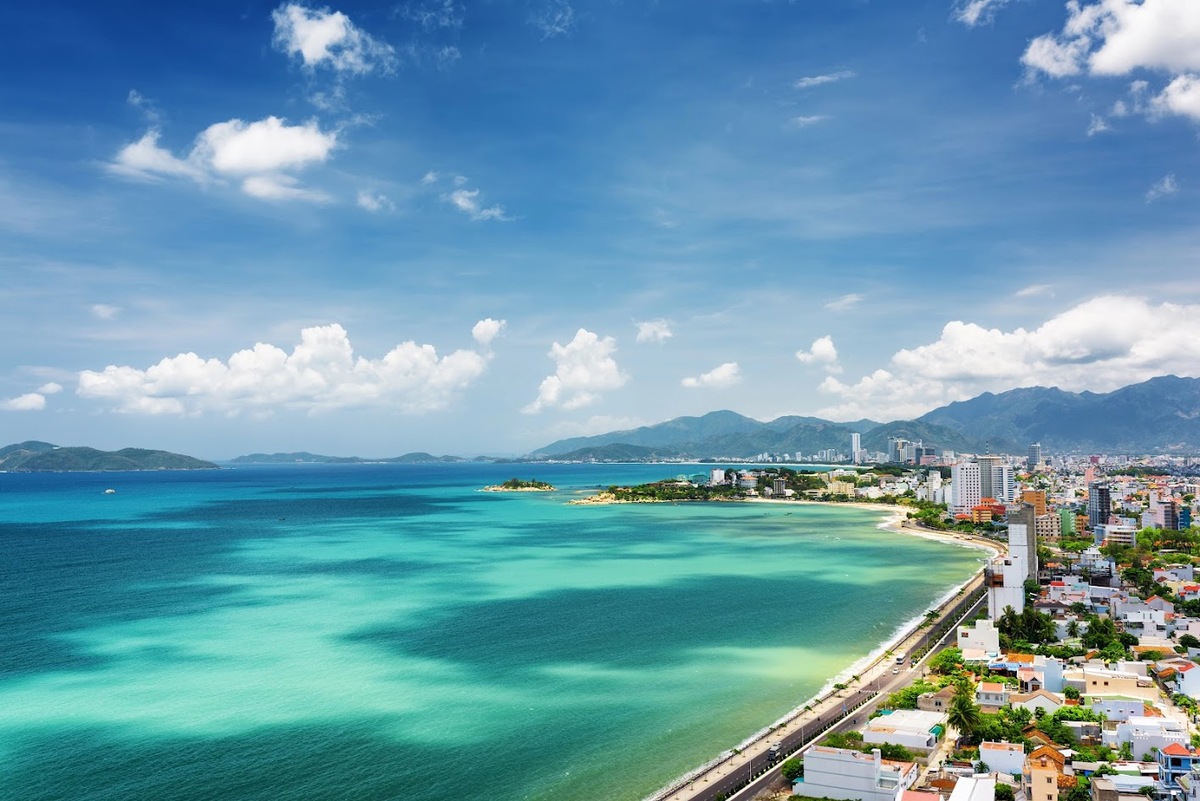 Bãi biển Dốc Lết Nha Trang: Thiên đường biển hoang sơ không thể bỏ lỡ