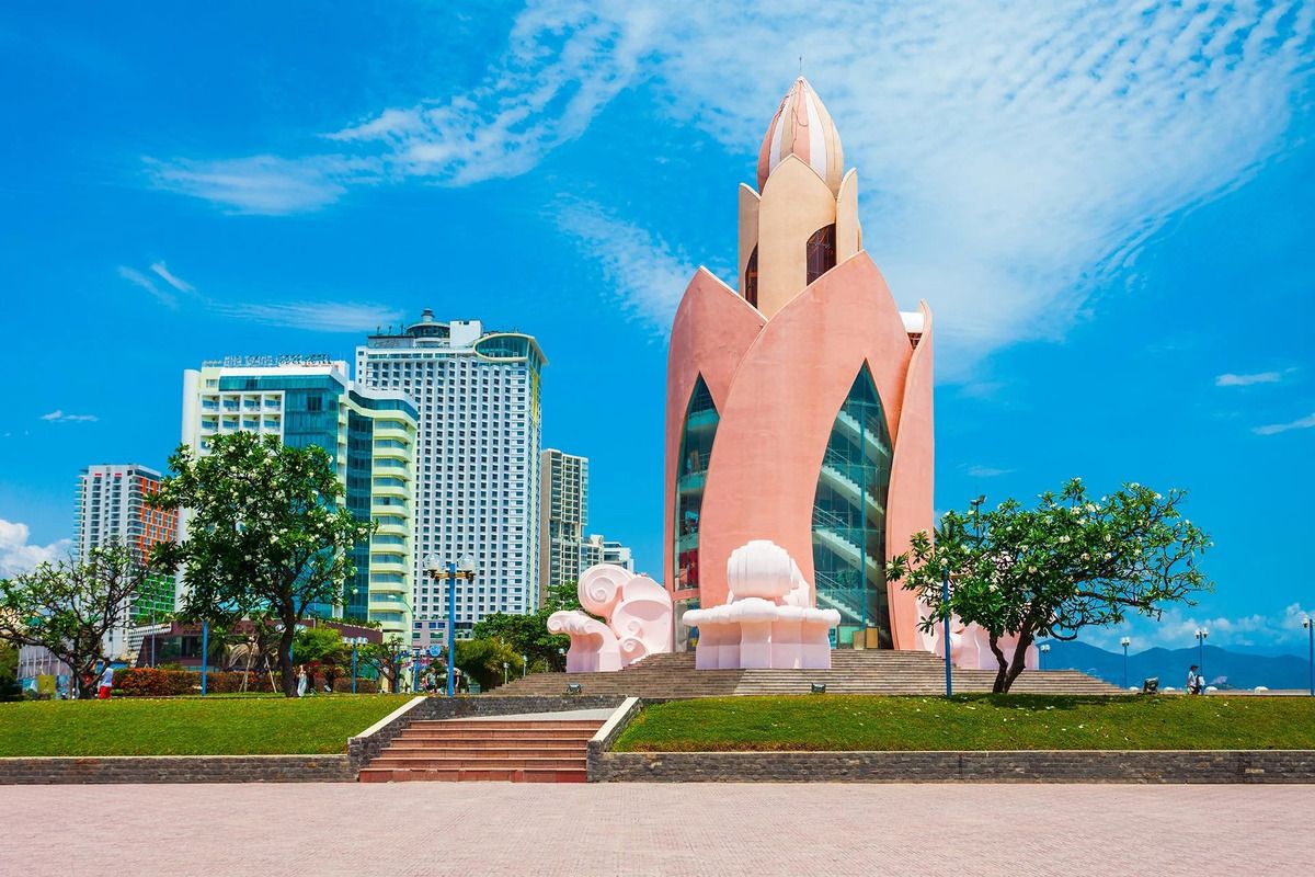 Quảng trường Nha Trang: Biểu tượng sống động “vạn người mê” giữa lòng thành phố biển