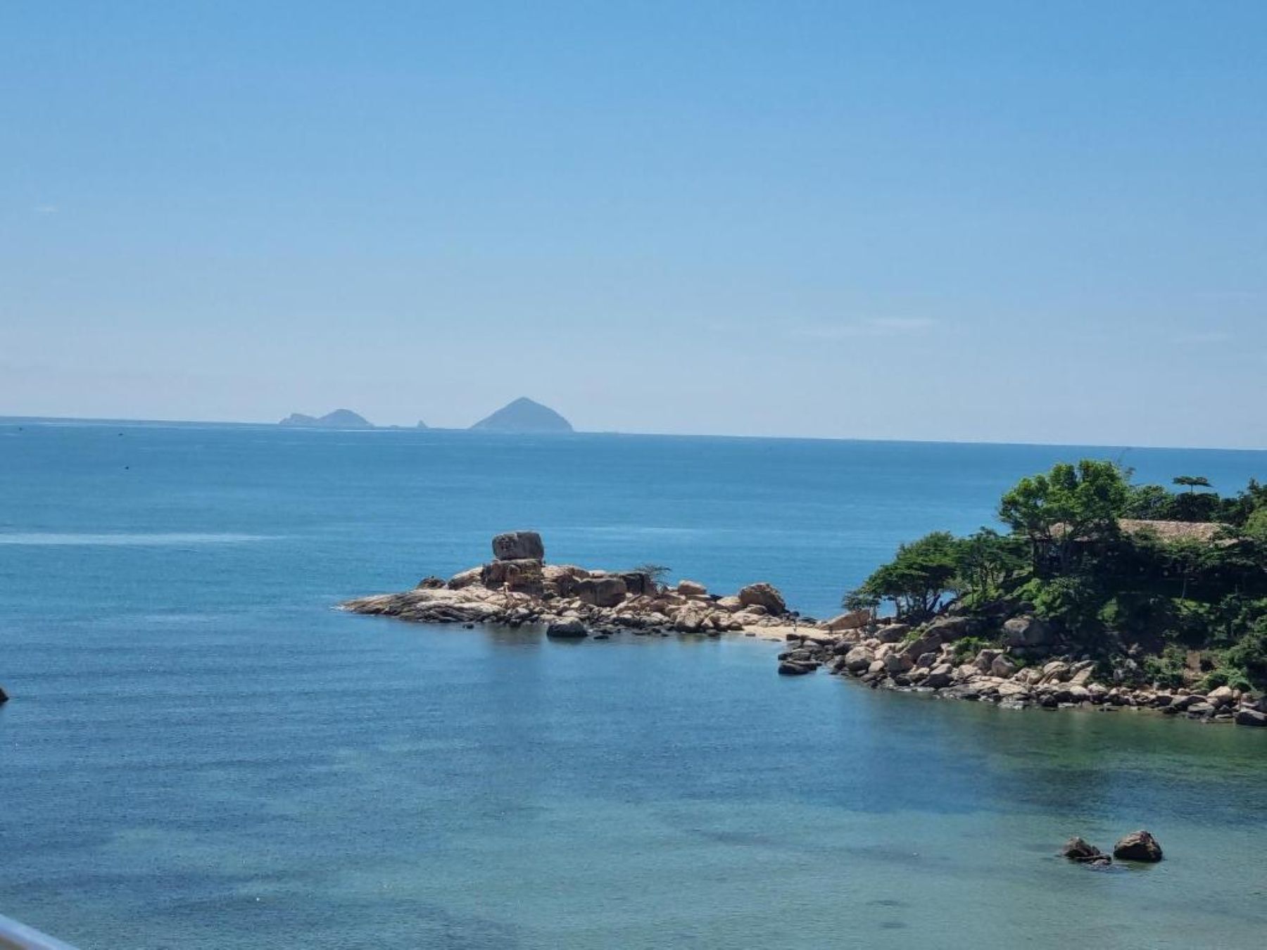 Hòn Chồng Nha Trang – Viên ngọc hoang sơ giữa lòng phố biển