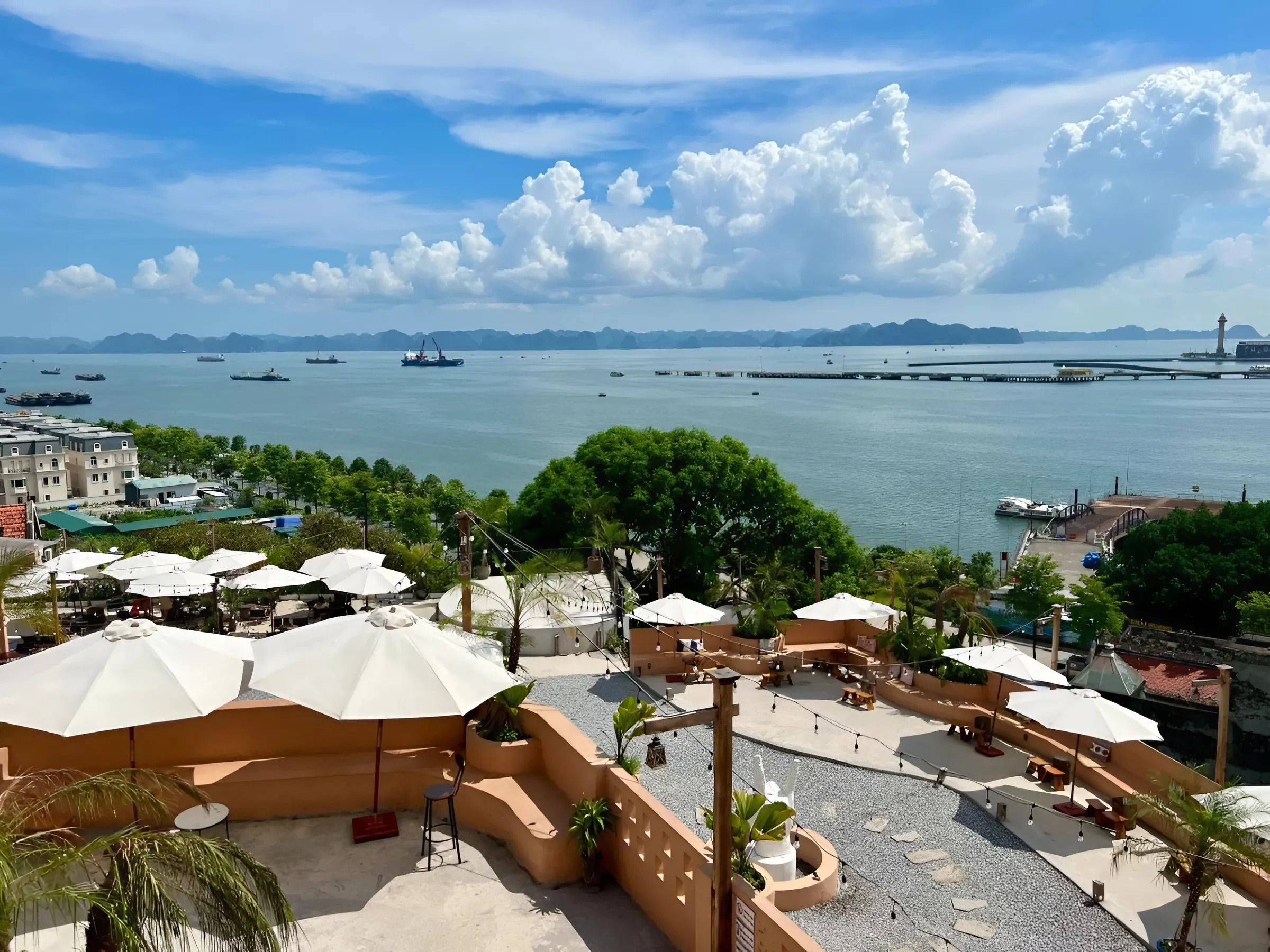 Cafe Hạ Long: Khám phá top 10 quán cafe đẹp ở Hạ Long không thể bỏ lỡ