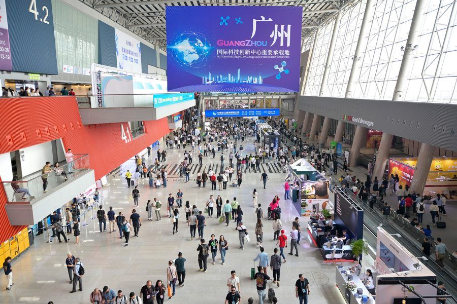 Đi Canton Fair tự túc vs đi tour: Cái nào lợi hơn?