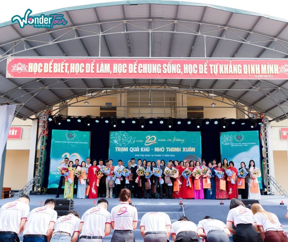 Chúc mừng ngày Nhà giáo Việt Nam 20/11 – Lan tỏa yêu thương cùng WonderTour
