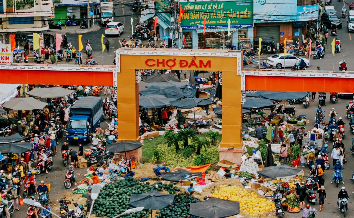 Chợ Đầm