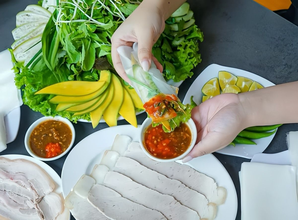 Quán Quê Xưa - Bánh tráng thịt heo với phong vị truyền thống khó quên
