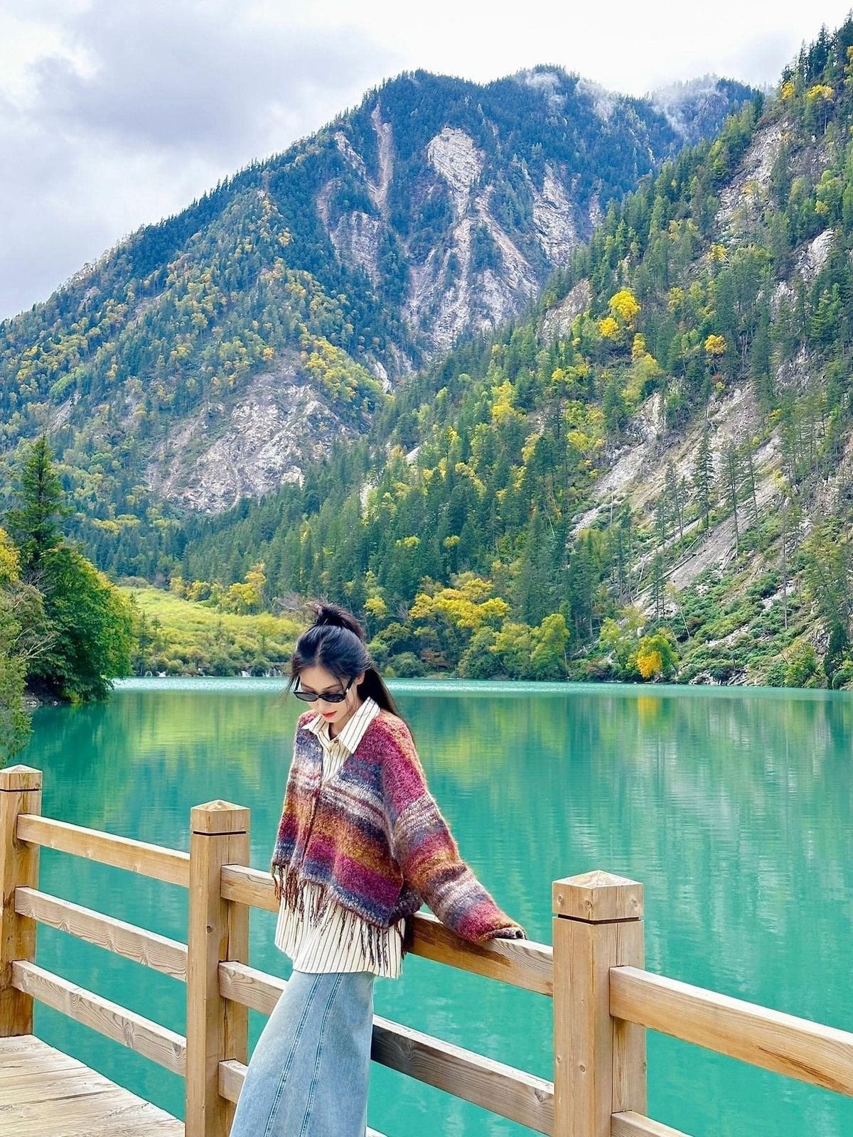 Du lịch Cửu Trại Câu nên đặt tour hay tự túc?