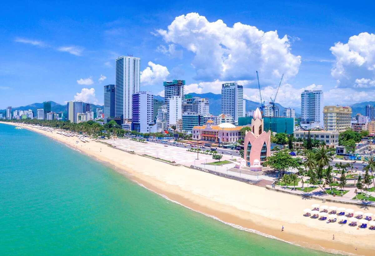 Quảng trường Nha Trang với view đẹp và không gian thoáng mát