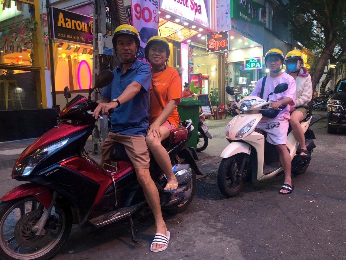Ngày Hè Vàng Tourist
