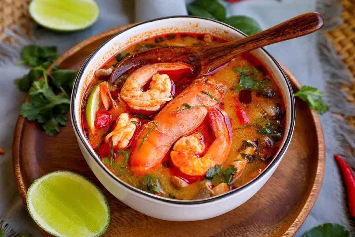 Tom Yum (Canh chua cay Thái Lan)