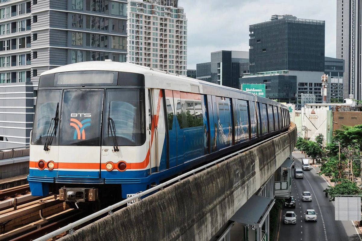 Di chuyển bằng BTS Skytrain – Phương tiện nhanh chóng và tiện lợi