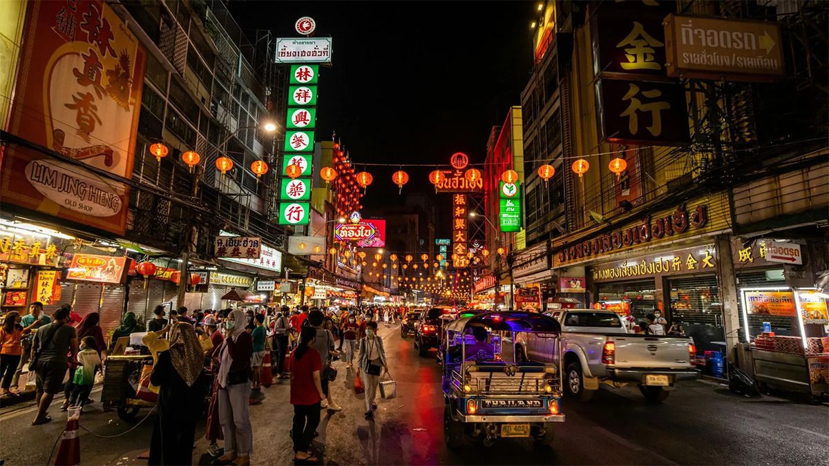 Cuộc sống về đêm náo nhiệt