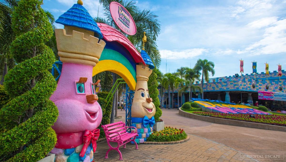 Tổng quan về Dream World Bangkok