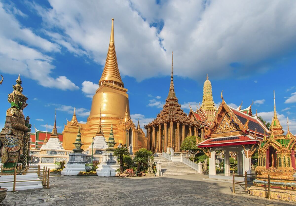 Wat Phra Kaew (Chùa Phật Ngọc)