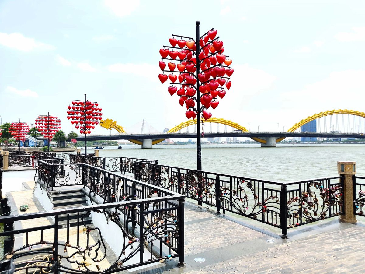 cầu tình yêu Đà Nẵng