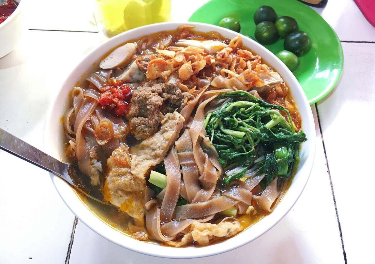 Bánh đa cua Bà Hạt