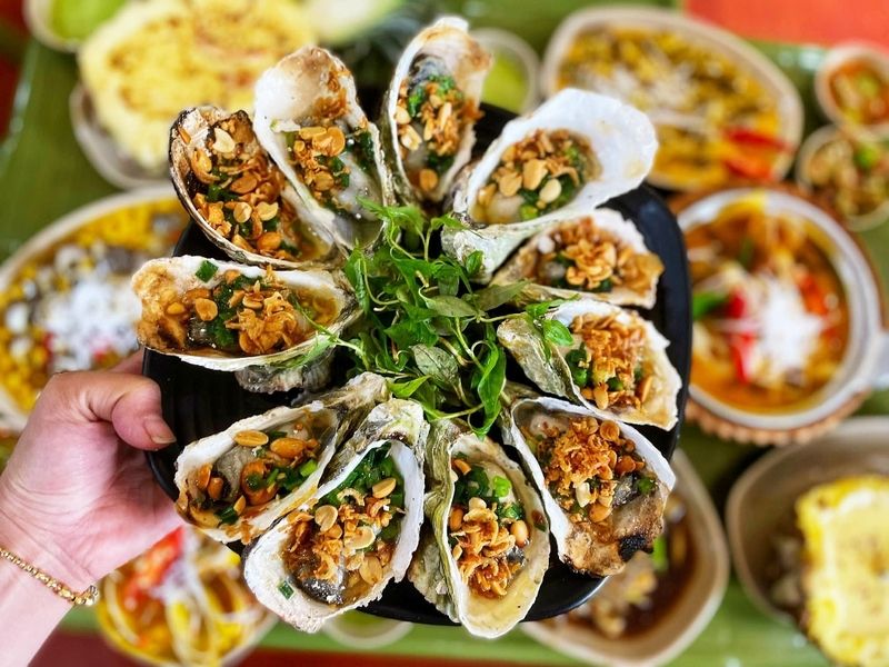 Thưởng thức các món đặc sản