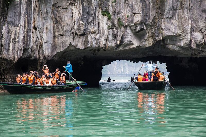 Giới thiệu về hang Luồn Hạ Long