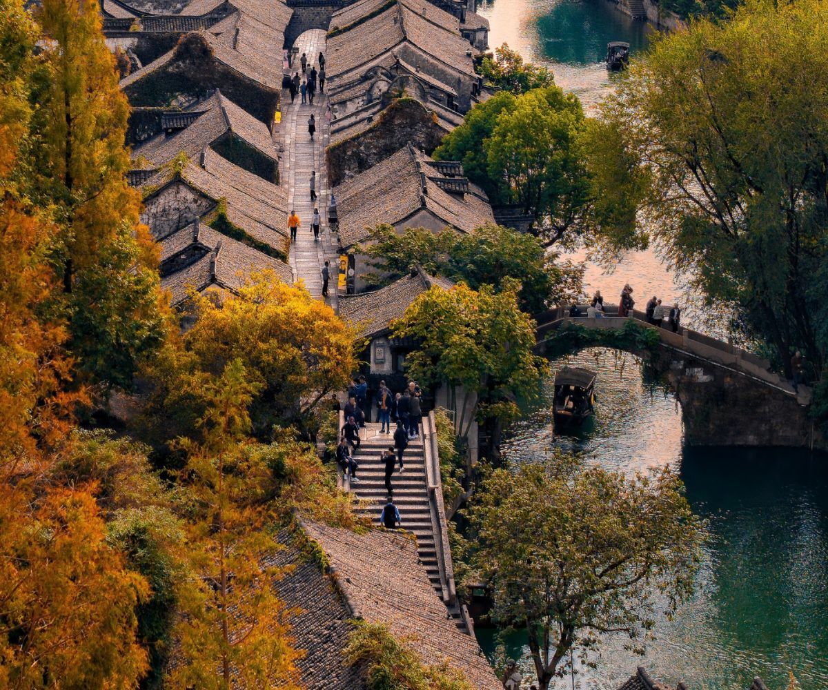 Ô Trấn mùa thu lý tưởng nhưng đông đúc