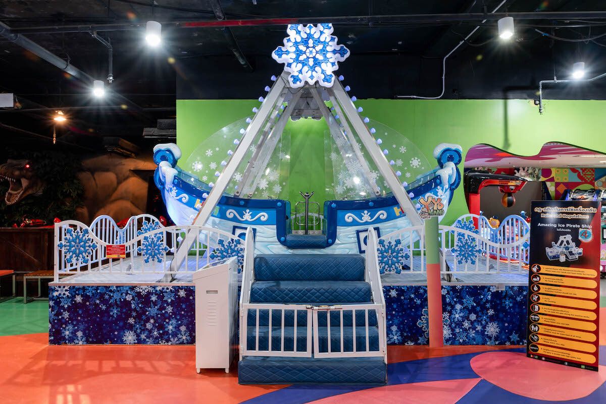 Amazing Ice Pirate Ship