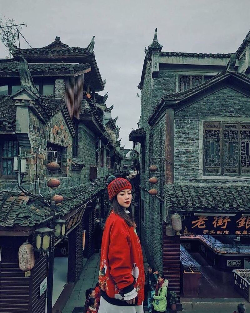 Lệ Giang chìm vào tuyết trắng trong mùa đông lạnh
