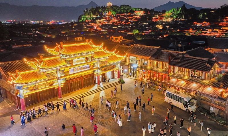 Đi tour Lệ Giang – Tiện lợi và an toàn hơn