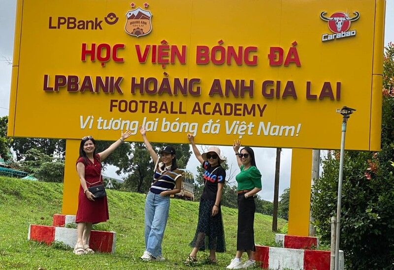 Học viện Bóng đá Hoàng Anh Gia Lai