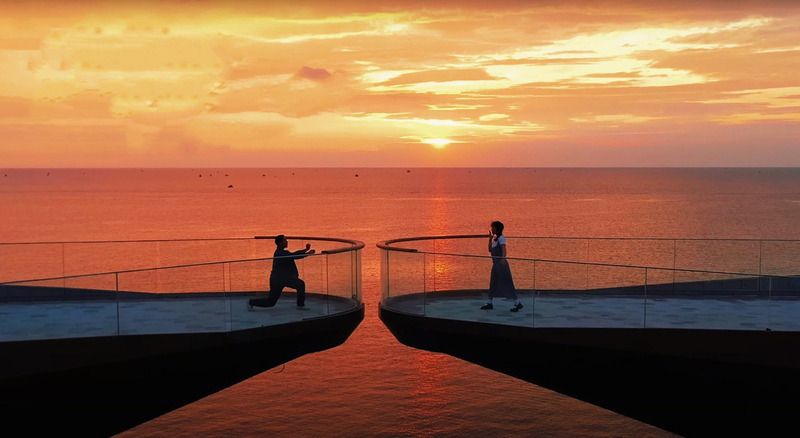 Cầu Hôn (Kiss Bridge)