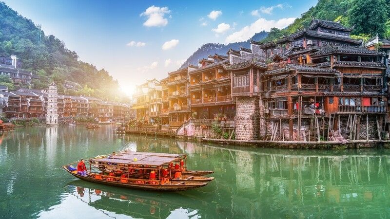 Phượng Hoàng cổ trấn buổi sáng
