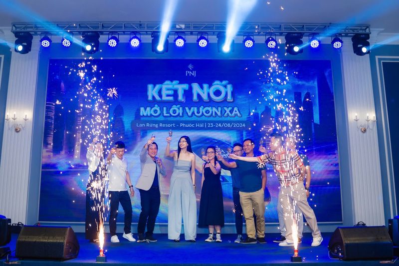 Những yếu tố tạo nên một kịch bản Year End Party thành công