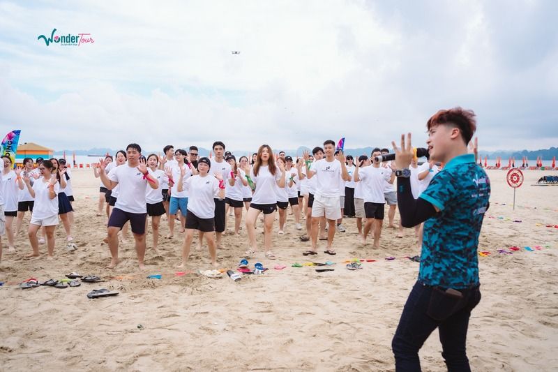 Hướng dẫn viên giàu kinh nghiệm, hỗ trợ đoàn 24/7