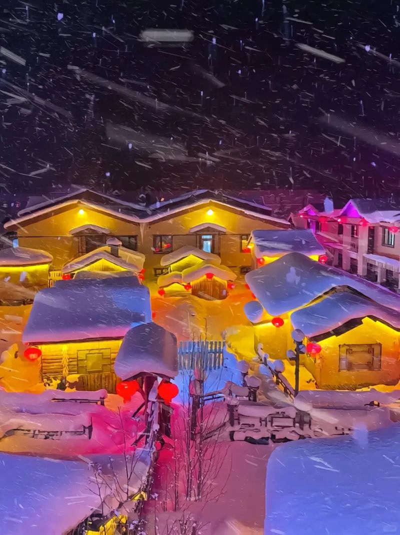 Làng Tuyết Hương về đêm