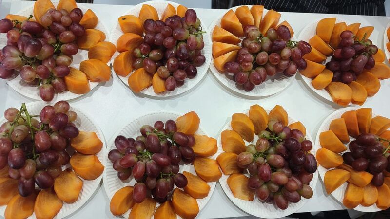 Không khí bữa tiệc và sự chuẩn bị