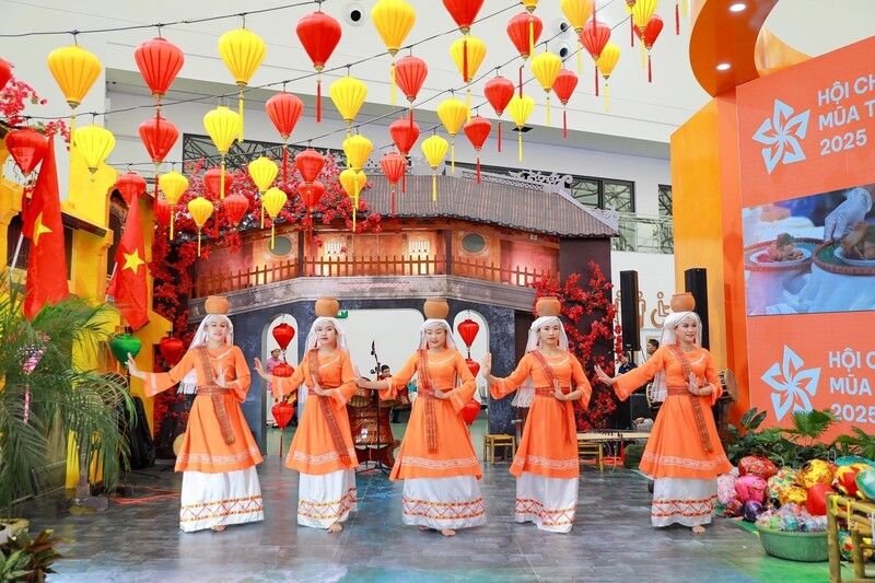 Các hoạt động giải trí và giao lưu cộng đồng