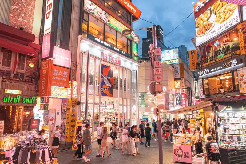 Phố đi bộ Myeongdong