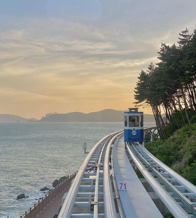 Tàu điện ven biển Haeundae