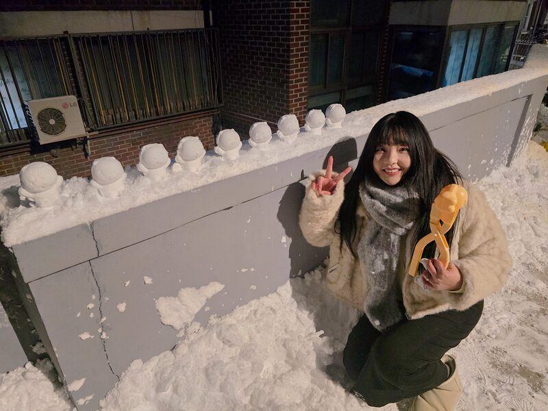 Tháng 12 – Tuyết bắt đầu phủ trắng