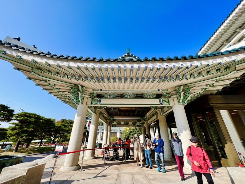 Nhà Xanh (The Blue House) - Phủ Tổng Thống