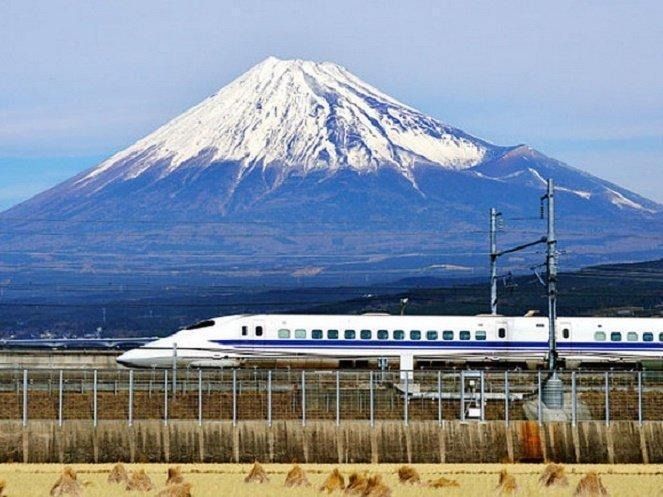 Nhật Bản vận hành tàu cao tốc Shinkansen nhanh nhất thế giới - Tuổi Trẻ  Online